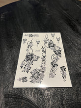 Afbeelding in Gallery-weergave laden, Sticker tattoo Laila
